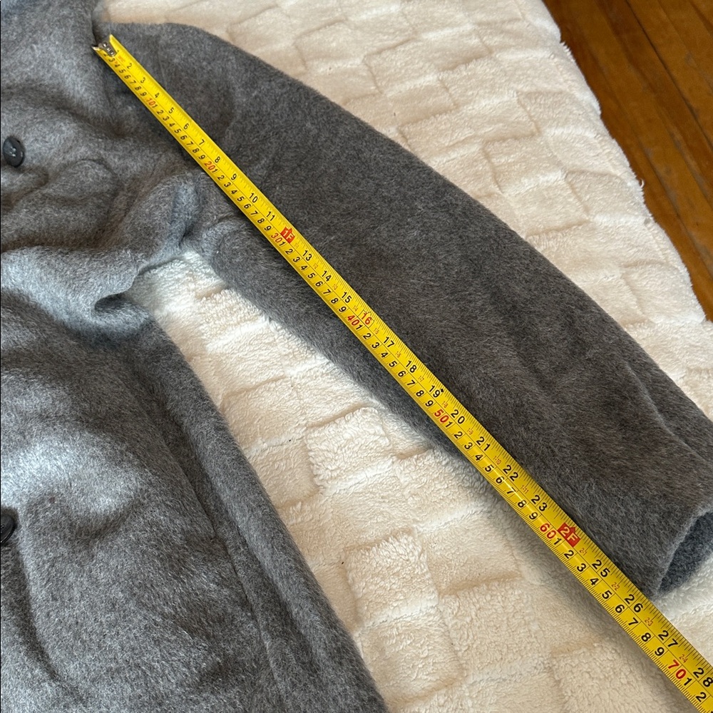 BB—Cole Haan jacket - Picture 15 of 15